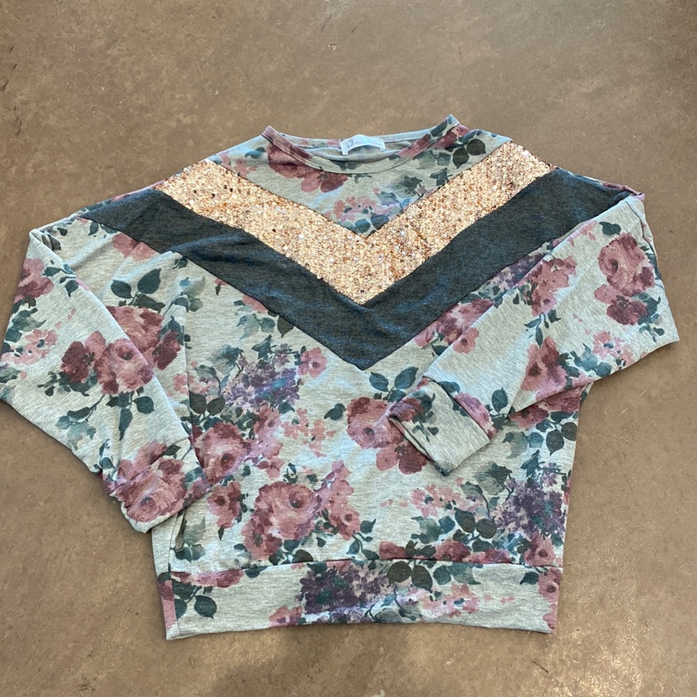 Dolman sleeve sweatshirt with gold sequins
